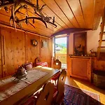 Classy Typical In Alvera' アパート